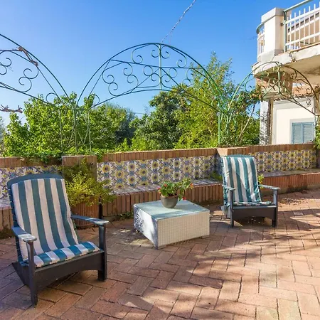 Casa Fiorita Holiday home *